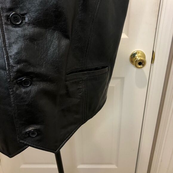 Wilson’s Leather black leather button front vest size medium - Picture 3 of 11